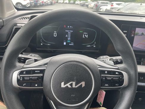 Used 2023 Kia Sportage LX AWD/4WD image 25