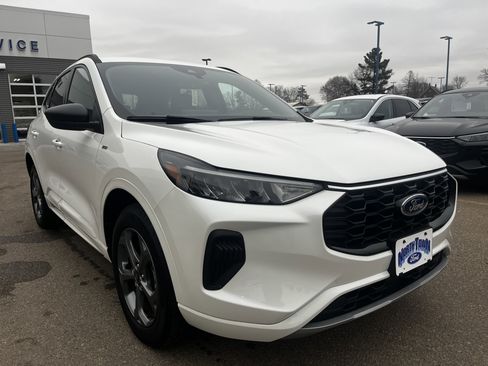 Used 2024 Ford Escape ST-Line w/ Tech Pack #1 image 4