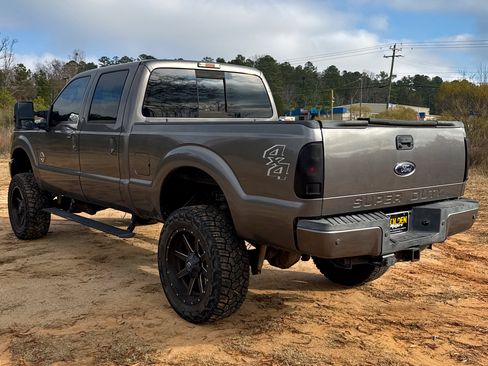 Used 2012 Ford F250 Lariat w/ Lariat Ultimate Pkg image 9