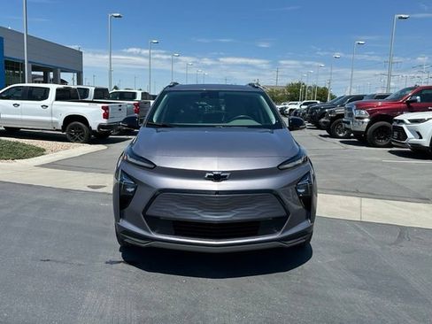 Used 2023 Chevrolet Bolt EUV Premier w/ Sun & Sound Package FWD image 10
