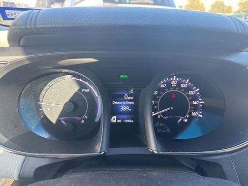 Used 2016 Toyota Avalon Limited image 16