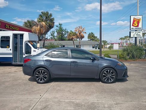 Used 2019 Toyota Corolla SE image 1