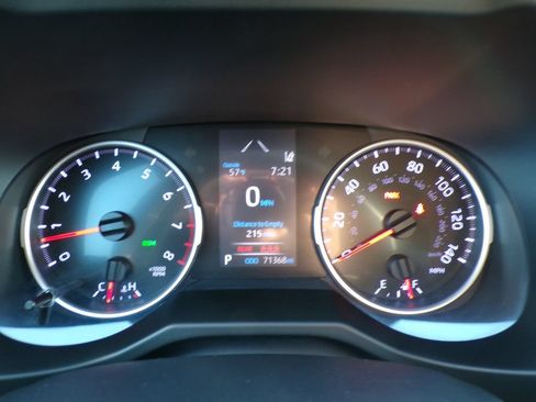 Used 2019 Toyota RAV4 XLE Premium w/ Cold Weather Package AWD/4WD image 24