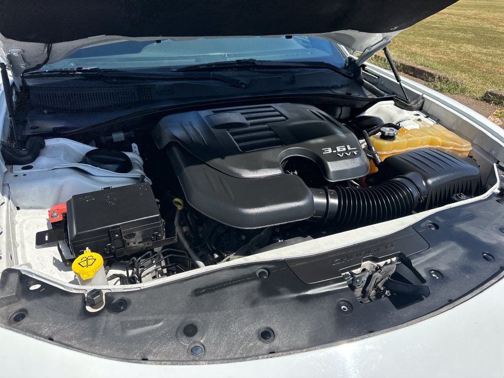 Used 2016 Dodge Charger SXT RWD image 20