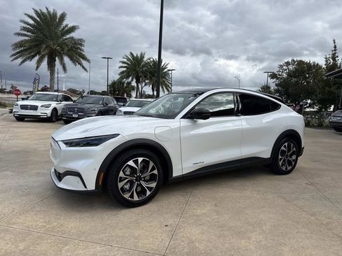 Certified 2024 Ford Mustang Mach-E Select w/ Comfort Package Lite image 5