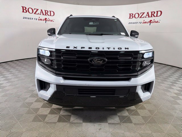 Used 2025 Ford Expedition Max Platinum w/ Stealth Appearance Package AWD/4WD image 2