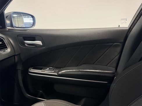 Used 2021 Dodge Charger SXT w/ Driver Convenience Group image 24
