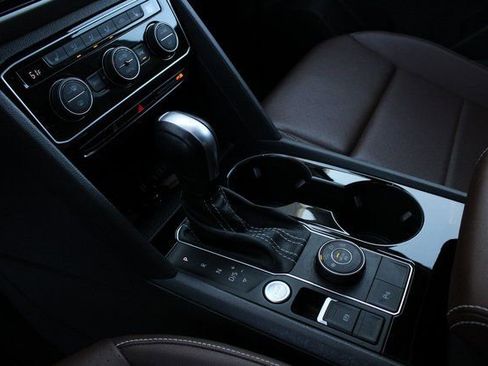 Used 2023 Volkswagen Atlas SE w/ Panoramic Sunroof Package image 17