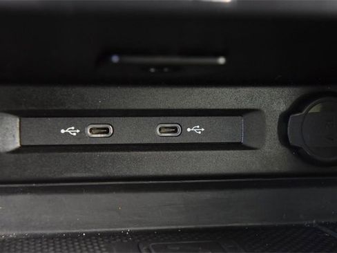 Certified 2024 Volkswagen Tiguan SE image 16