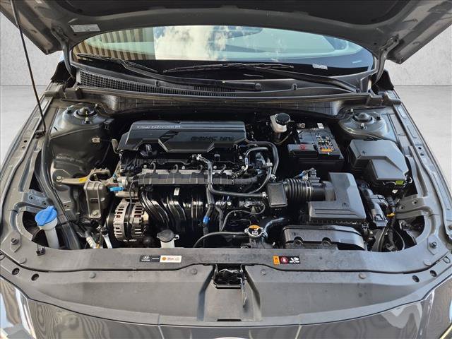 Used 2025 Hyundai Elantra SEL FWD image 23