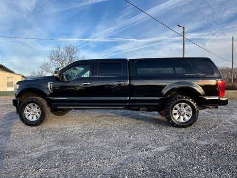 Used 2021 Ford F350 Platinum w/ FX4 Off-Road Package image 43