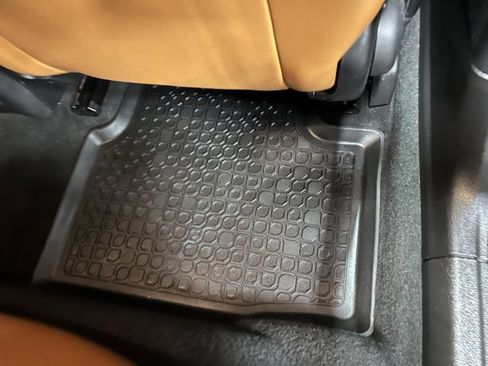 Used 2017 Chevrolet Cruze Premier image 24