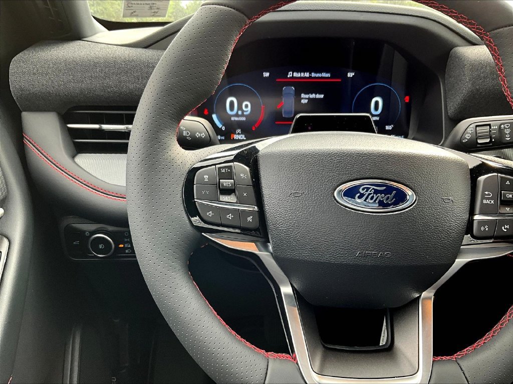 New 2026 Ford Explorer ST-Line w/ ST-Line Street Pack AWD/4WD image 18