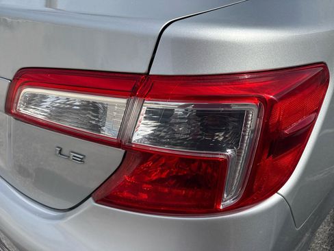 Used 2013 Toyota Camry LE FWD image 50
