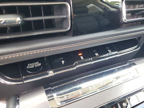 New 2025 Lincoln Aviator 2WD w/ Jet Appearance Package image 30