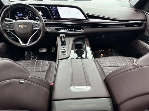 Used 2023 Cadillac Escalade Sport Platinum w/ LPO, ONYX Package image 17