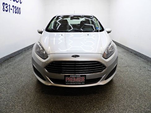 Used 2019 Chrysler Pacifica Touring-L FWD image 25