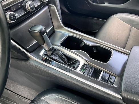 Used 2022 Honda Accord Sport image 11