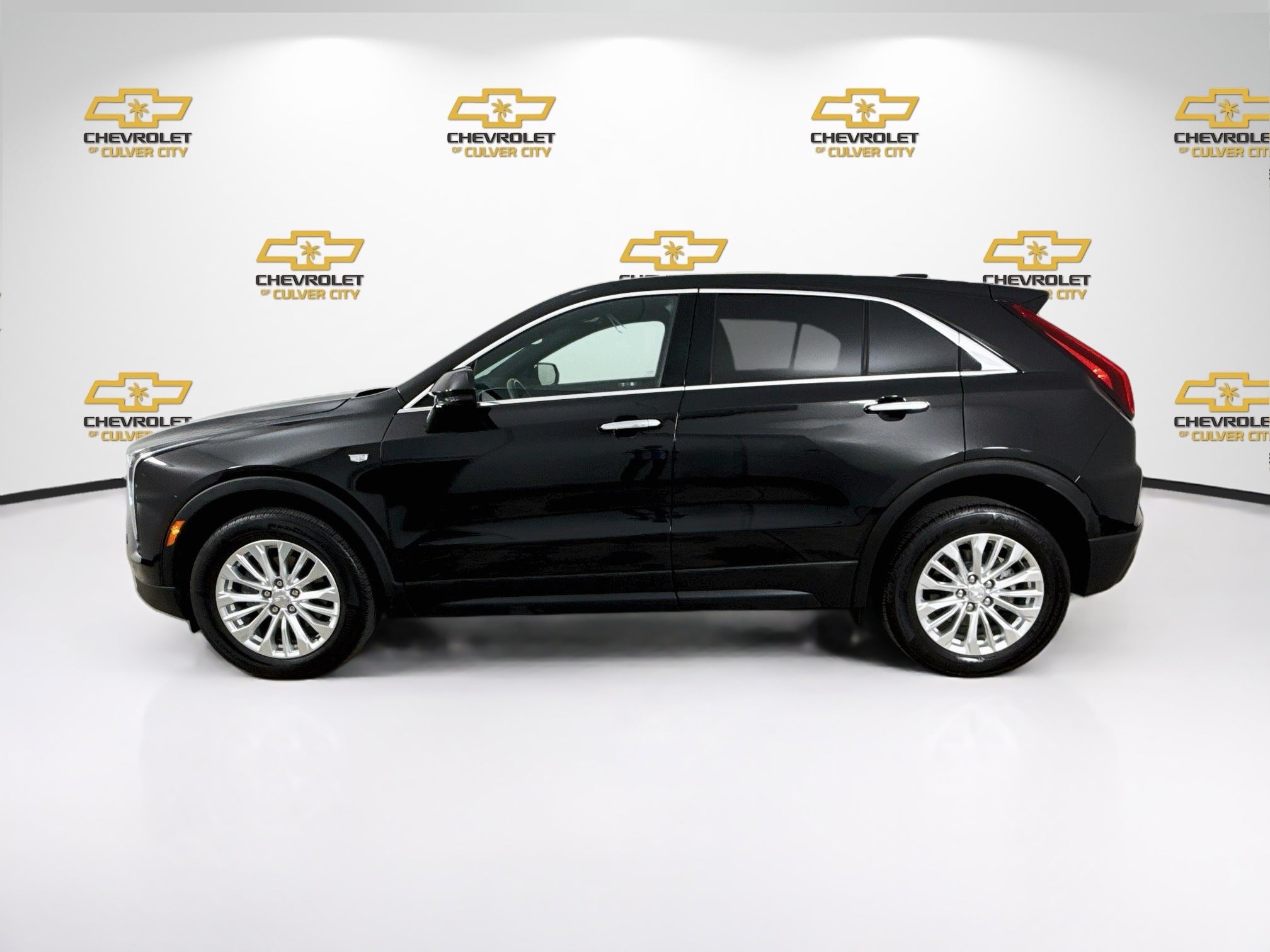 Used 2024 Cadillac XT4 Luxury FWD image 5