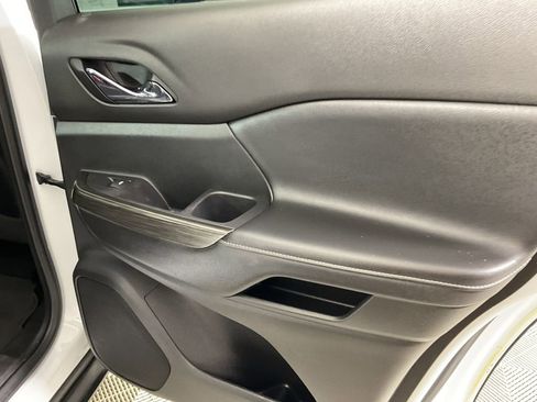 Used 2020 GMC Acadia SLT image 23