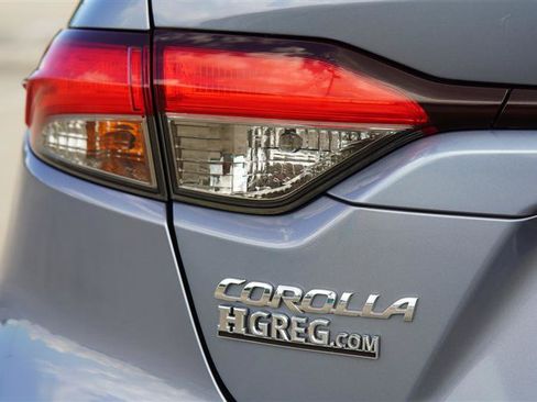 Used 2022 Toyota Corolla XLE FWD image 32