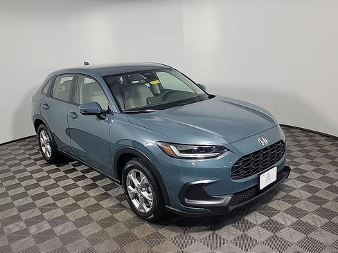 Certified 2024 Honda HR-V LX image 2