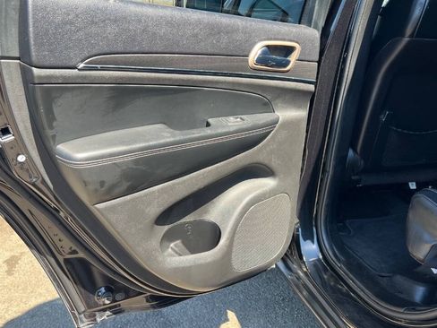 Used 2015 Jeep Grand Cherokee Limited AWD/4WD image 33