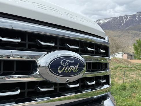 Used 2025 Ford F350 Lariat AWD/4WD image 17
