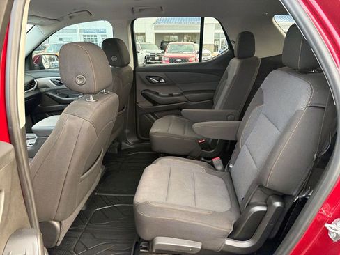Used 2021 Chevrolet Traverse LT w/ LPO, Floor Liner Package image 23