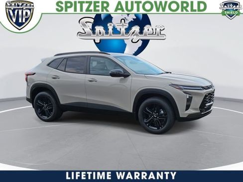 New 2026 Chevrolet Trax ACTIV w/ Sunroof Package FWD image 2