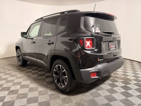 Certified 2023 Jeep Renegade Latitude image 6