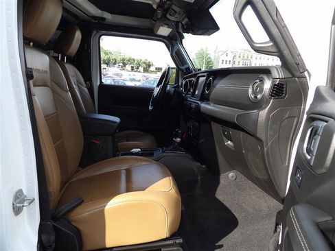 Used 2021 Jeep Gladiator Overland w/ Popular Equipment Package image 14