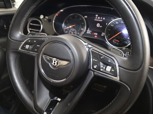 Used 2018 Bentley Bentayga image 51