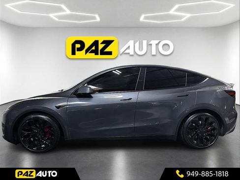 Used 2023 Tesla Model Y Performance image 2