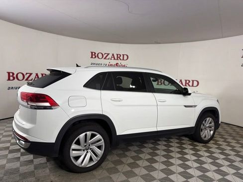 Used 2021 Volkswagen Atlas Cross Sport SE FWD image 9