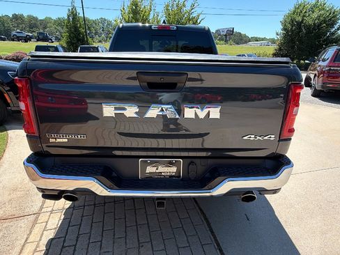 Used 2025 RAM 1500 Big Horn AWD/4WD image 9