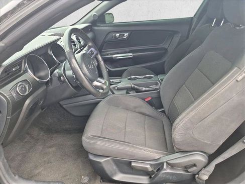 Used 2015 Ford Mustang Coupe RWD image 15