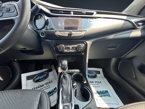 Used 2021 Buick Encore GX Essence w/ Advanced Technology Package FWD image 11