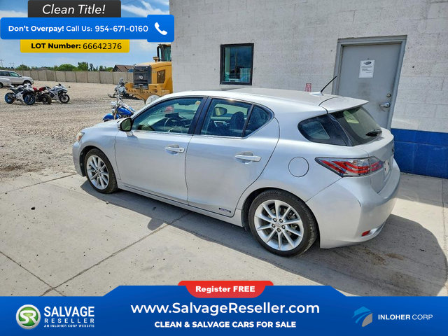 Used 2012 Lexus CT 200h Premium w/ Leather Pkg FWD image 3