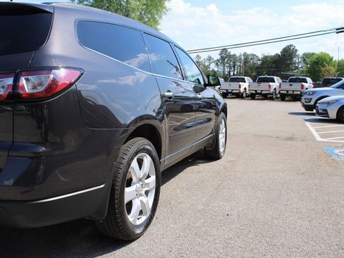 Used 2017 Chevrolet Traverse LT w/ Style and Technology Package AWD/4WD image 31