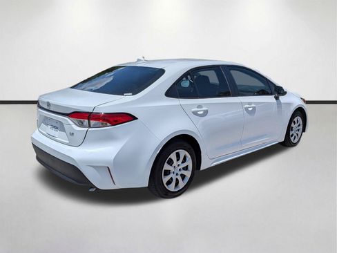 Used 2024 Toyota Corolla LE FWD image 4