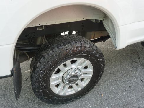 Used 2019 Ford F250 XLT w/ XLT Value Package image 6