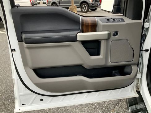 Used 2016 Ford F150 Lariat w/ Equipment Group 501A Mid image 21