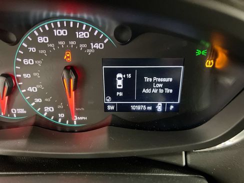 Used 2020 Chevrolet Trax LT w/ LT Convenience Package AWD/4WD image 13