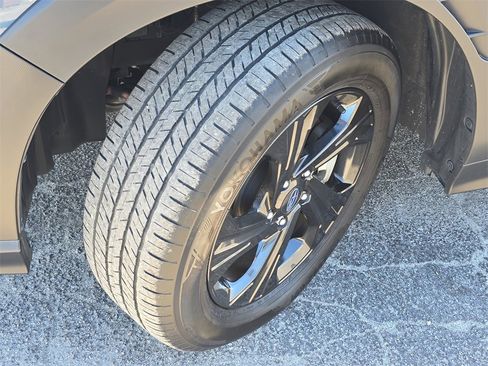 Used 2024 Subaru Crosstrek 2.0i w/ Crosstrek Mirror Package image 28