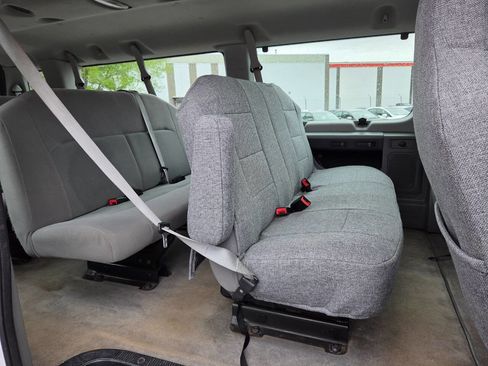 Used 2012 Ford E-350 and Econoline 350 XLT RWD image 20