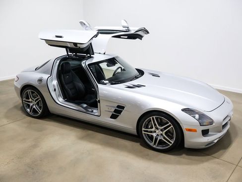 Used 2012 Mercedes-Benz SLS AMG Coupe image 48