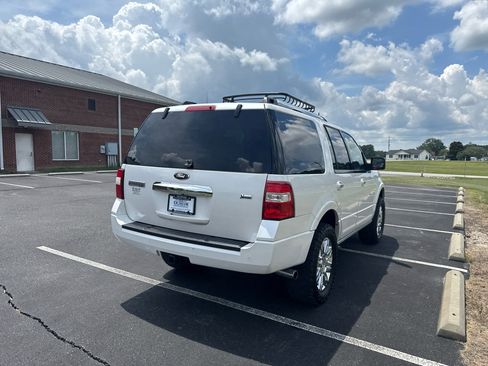 Used 2011 Ford Expedition Limited image 9
