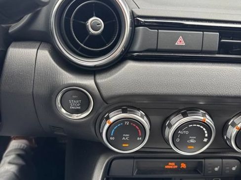 Used 2025 MAZDA MX-5 Miata Grand Touring RWD image 19