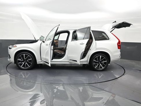 Used 2023 Volvo XC90 B5 Plus AWD/4WD image 36